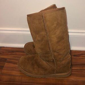 Chestnut UGGs great condition